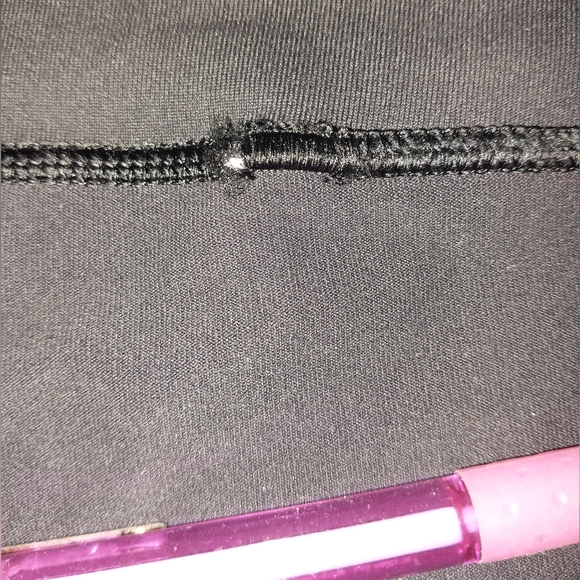 Lululemon Groove Shorts Reversible Black and Pink Size 6 - Picture 5 of 8